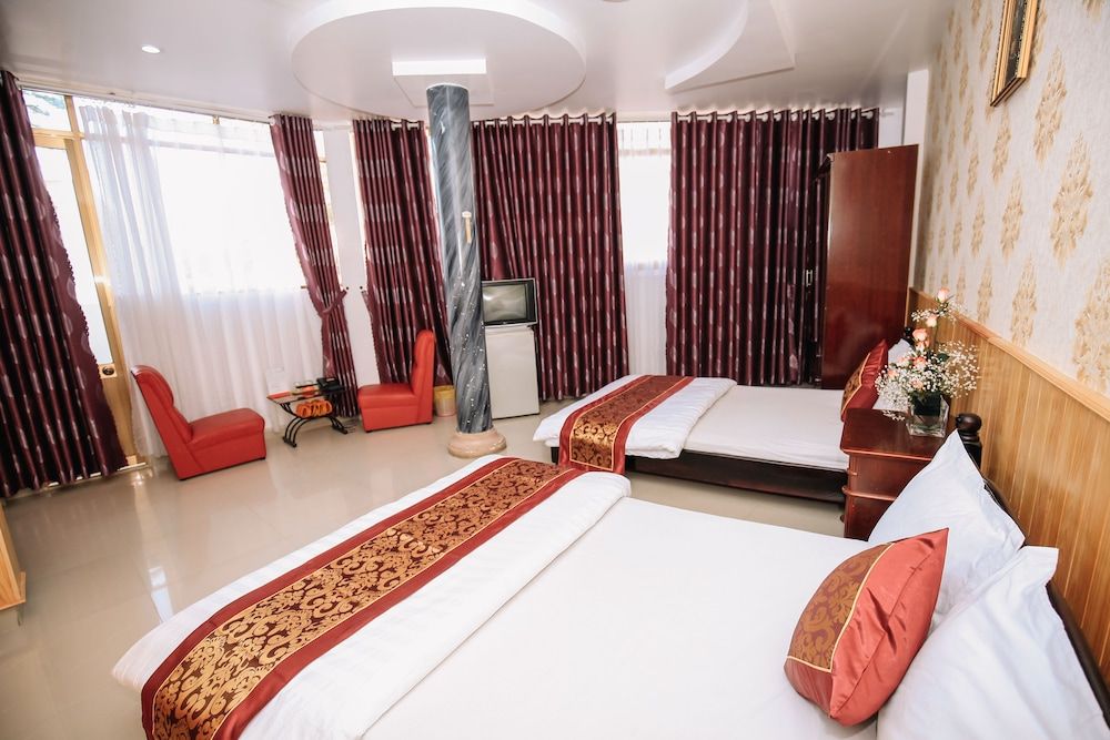 undefined Khanh Hong Hotel 8