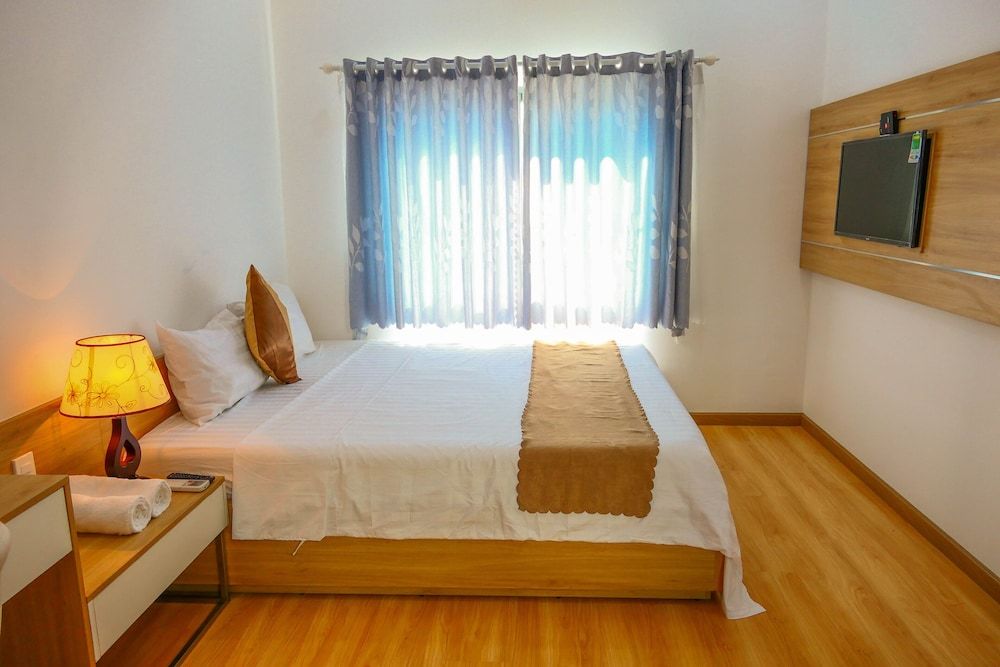 undefined T P House 3 8