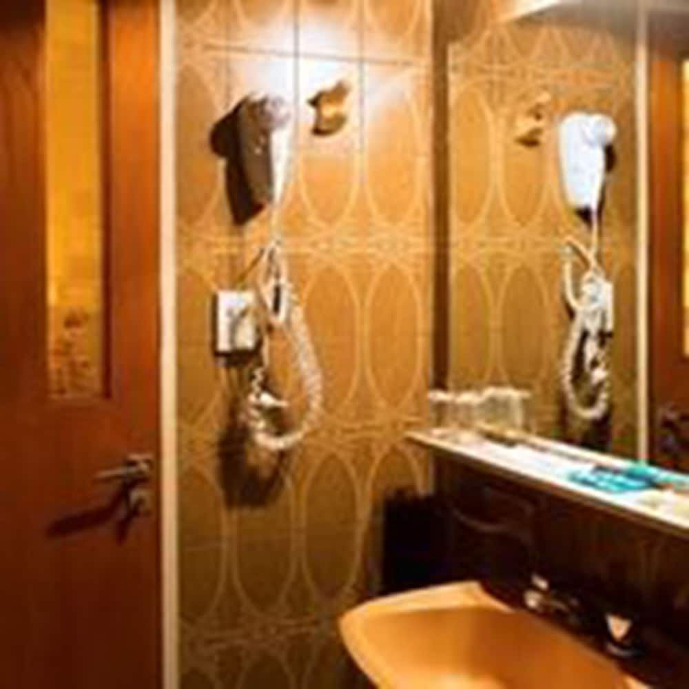 Junior Suite, 1 Queen Bed, Non Smoking