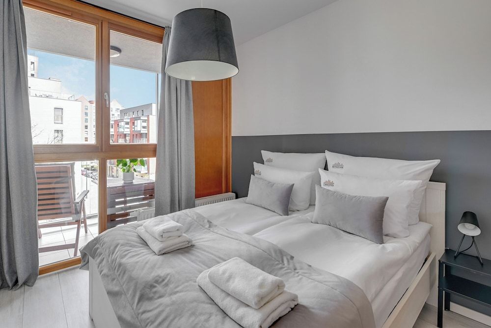 undefined Downtown Apartments Riverside Aura Island 8