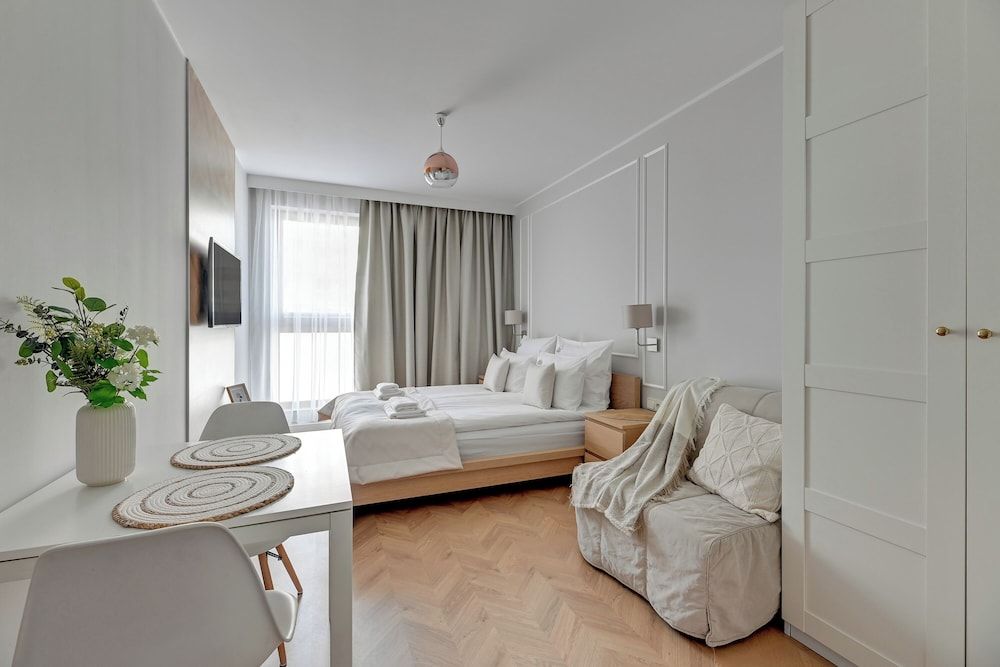 undefined Downtown Apartments Riverside Aura Island 4