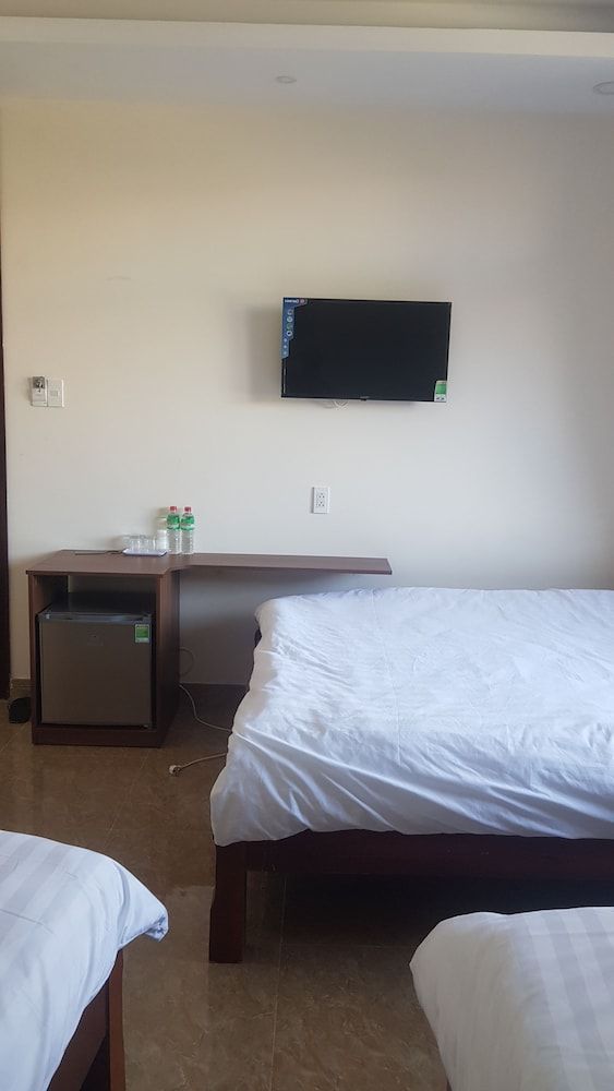 An Nhien Hotel Family Room 9