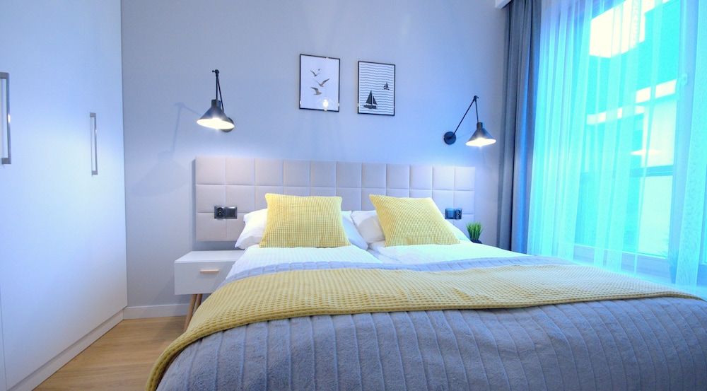 undefined IRS ROYAL APARTMENTS  Bursztynowa 4