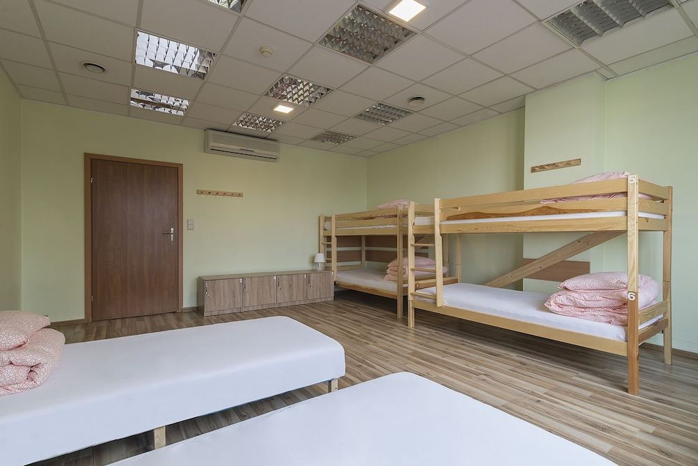 Room (Nr 7)