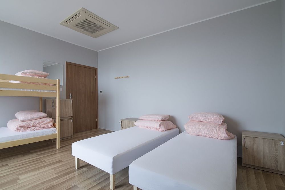 Room (Nr 12)