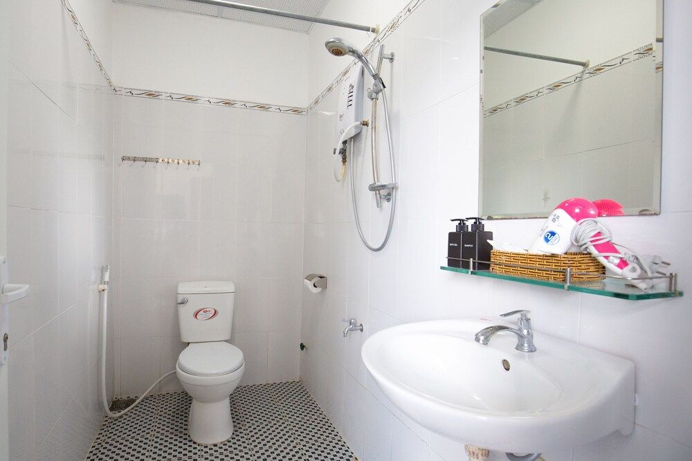 Zone 5 Boutique Hotel Family Room (3 Beds) 5