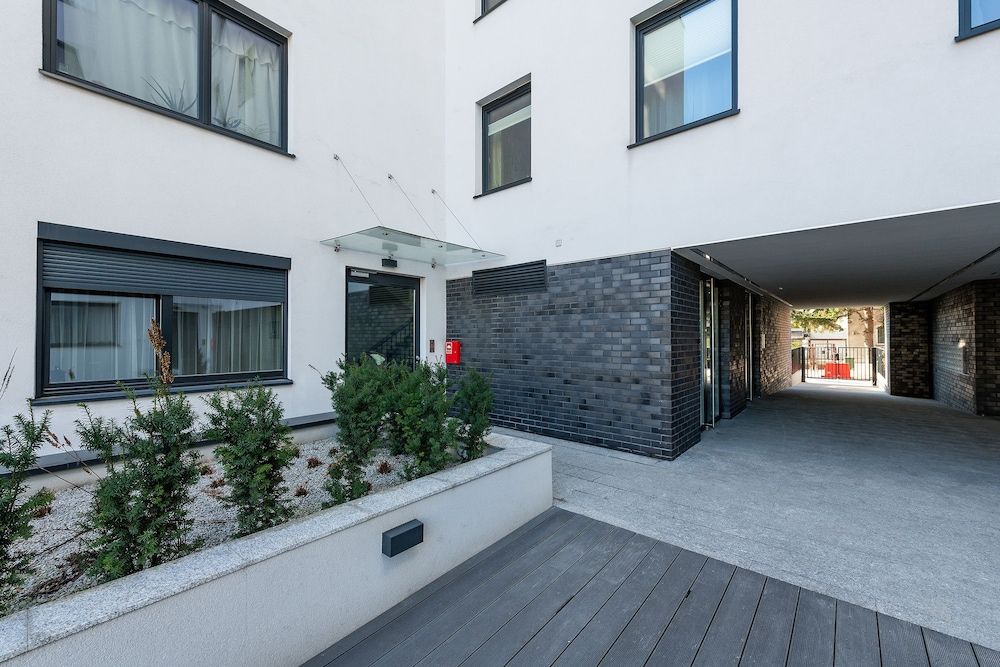 undefined P&O Apartments Okecie 4 4