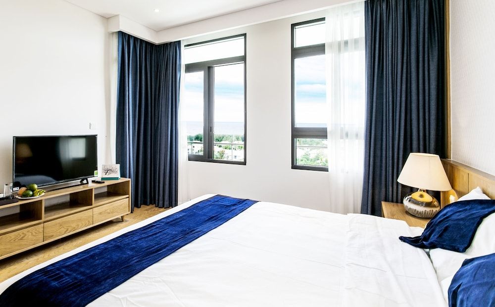 undefined Johnny's Apartment & Ocean Villa 2