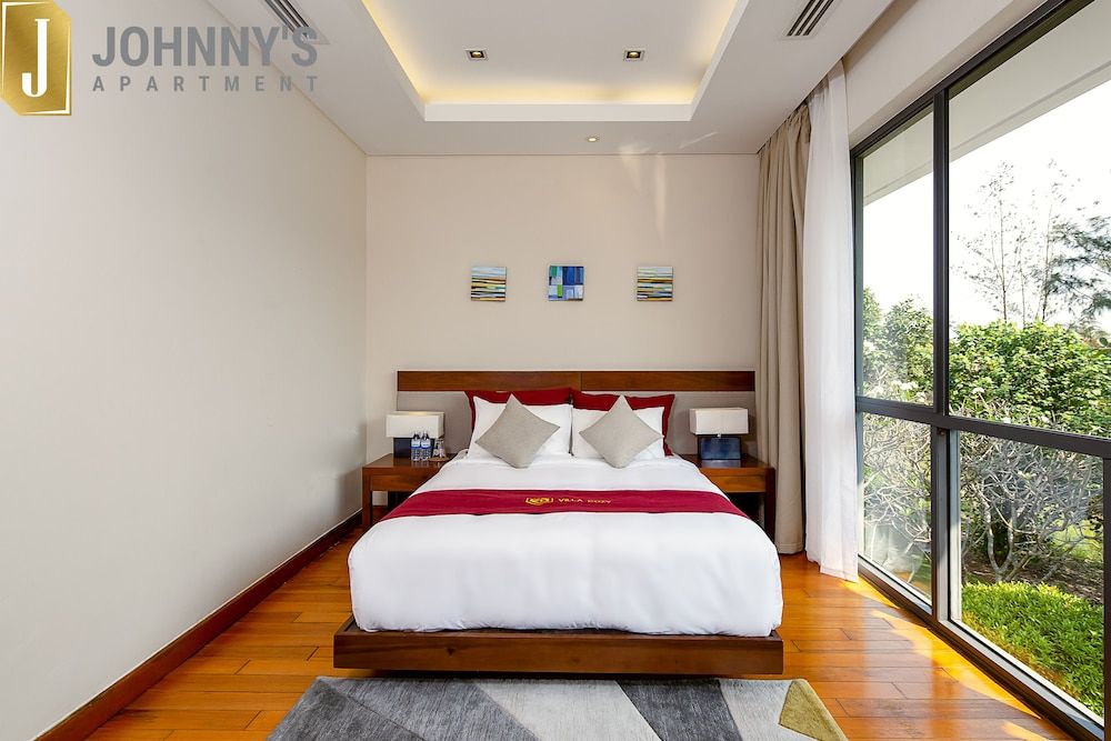 undefined Johnny's Apartment & Ocean Villa 6