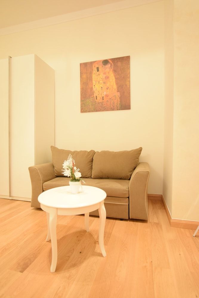 Elegant Apartment Foksal Deluxe Apartment 9