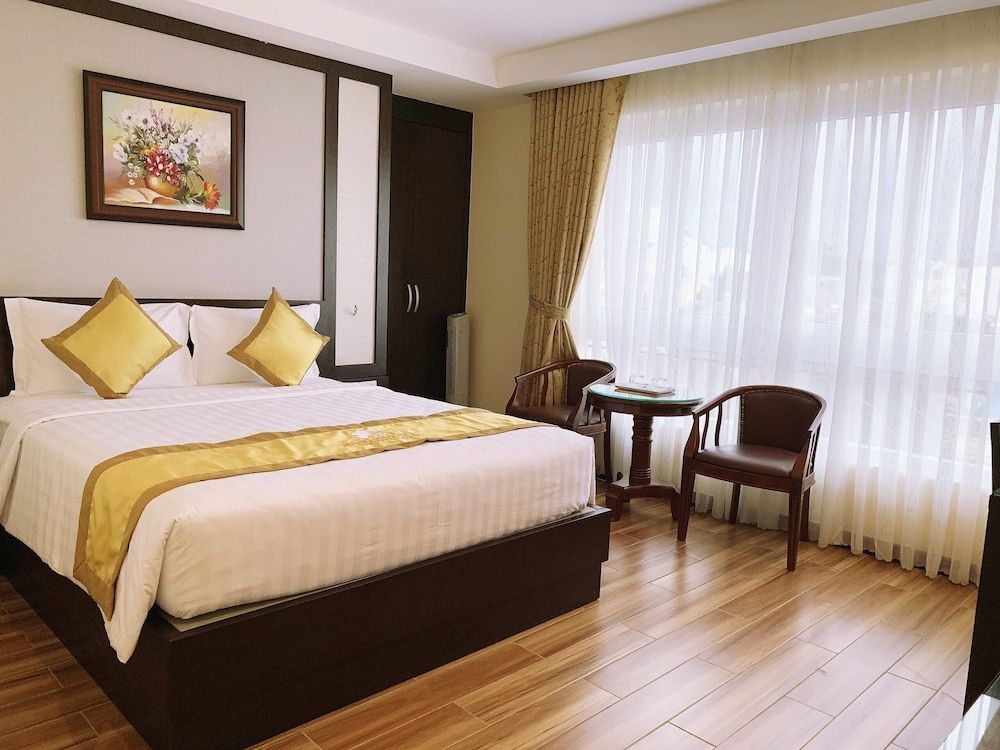 Hoang Minh Chau Ba Trieu Hotel Superior Double Room, City View 7