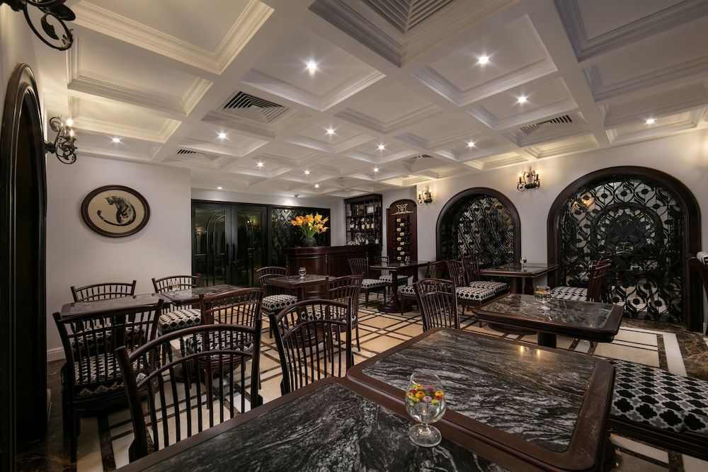 undefined Canary Hanoi Hotel 8