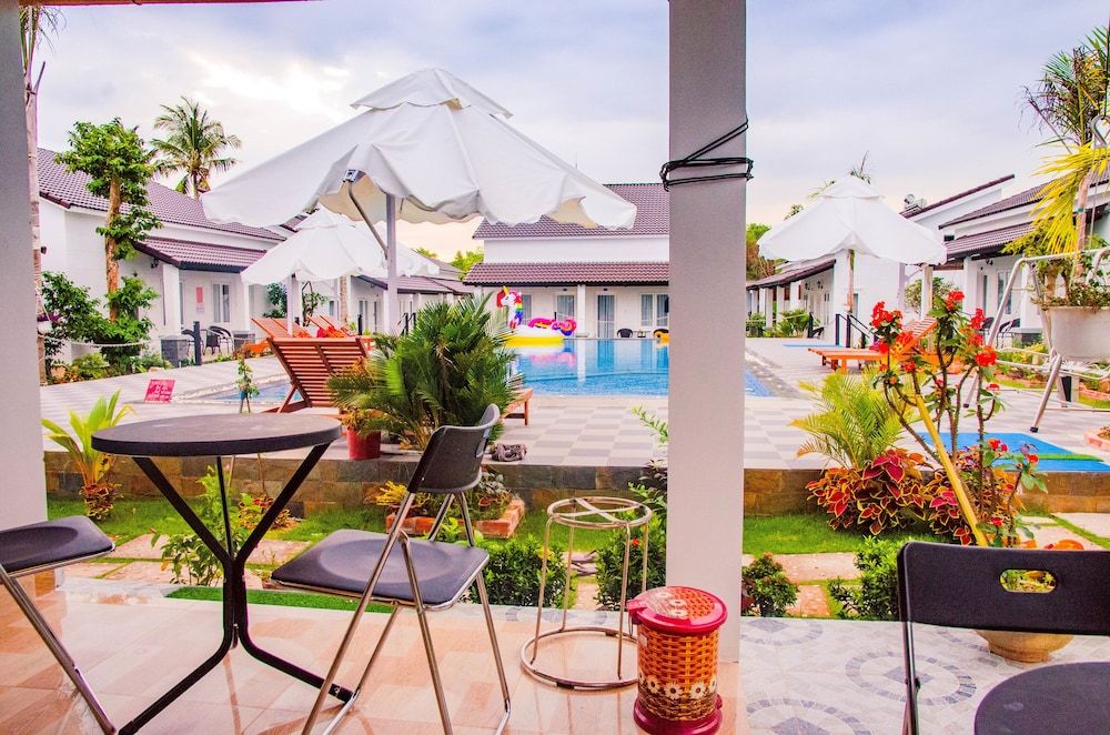 undefined Anna Nguyen Resort Bungalow 7