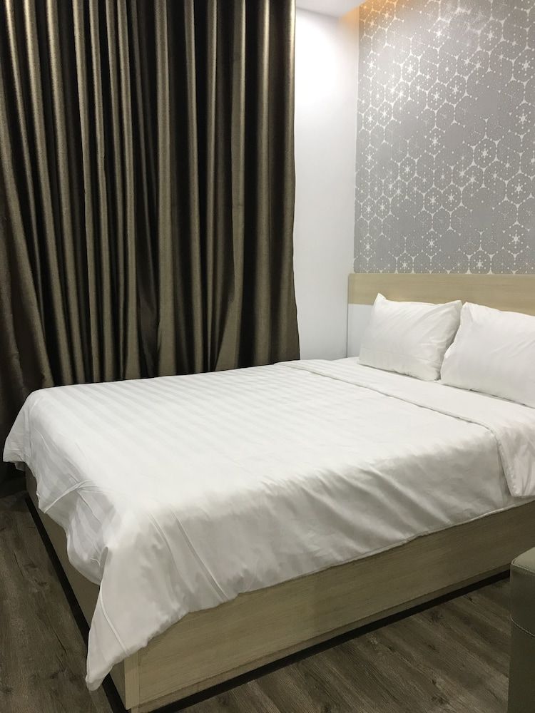 Apartment, 2 Bedrooms, Partial Sea View