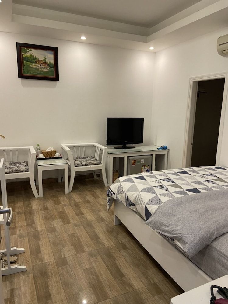 undefined Glory Inn 9