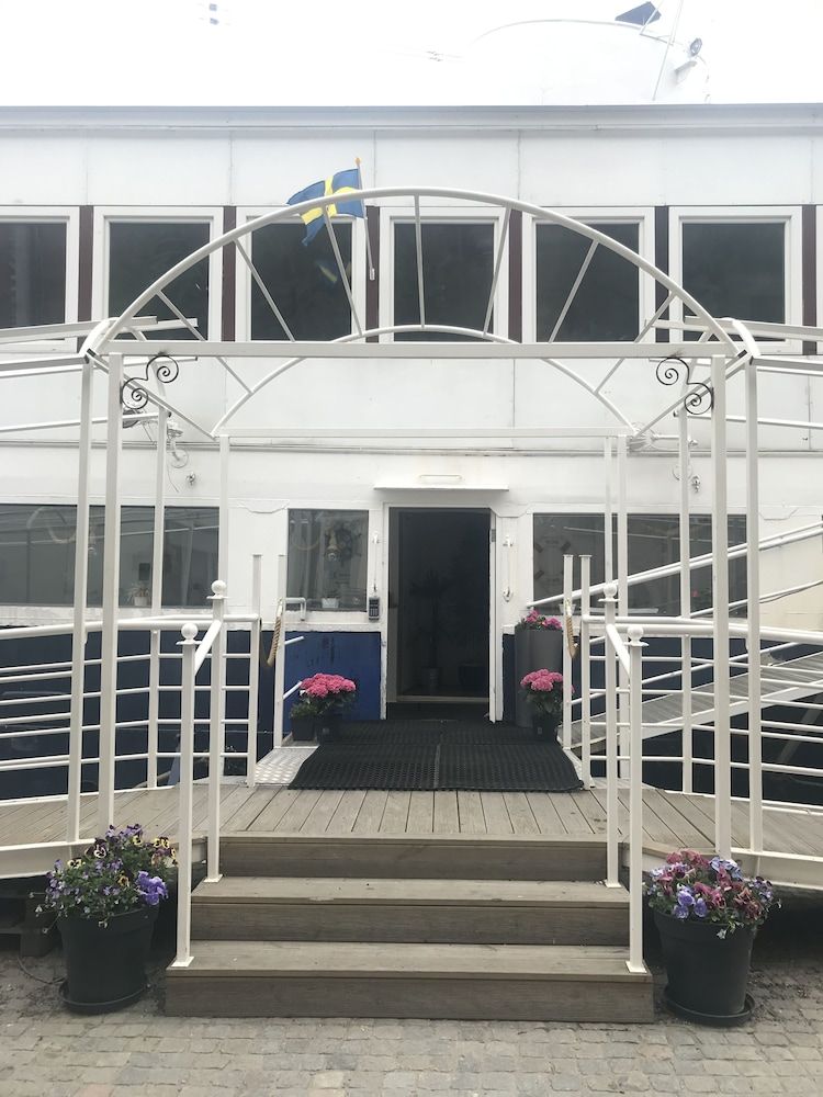 undefined Gustaf Af Klint 9