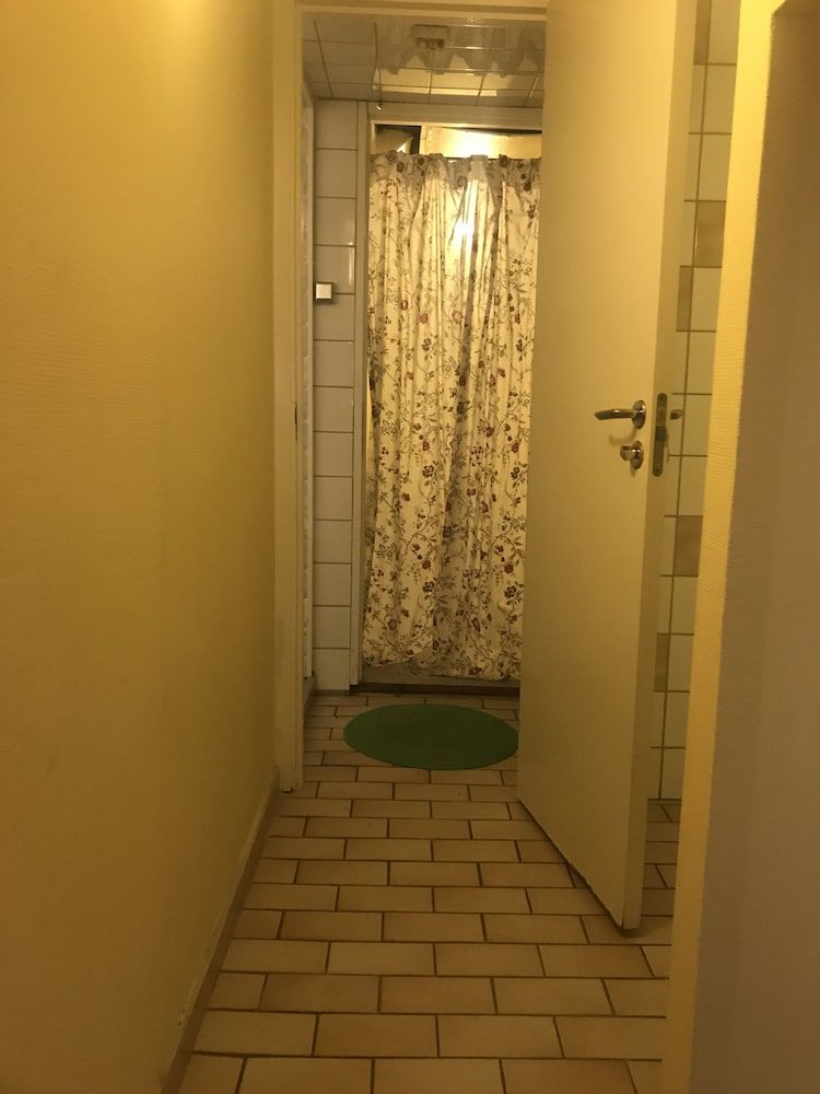 Gustaf Af Klint Economy Triple Room, Shared Bathroom (Mini) 4