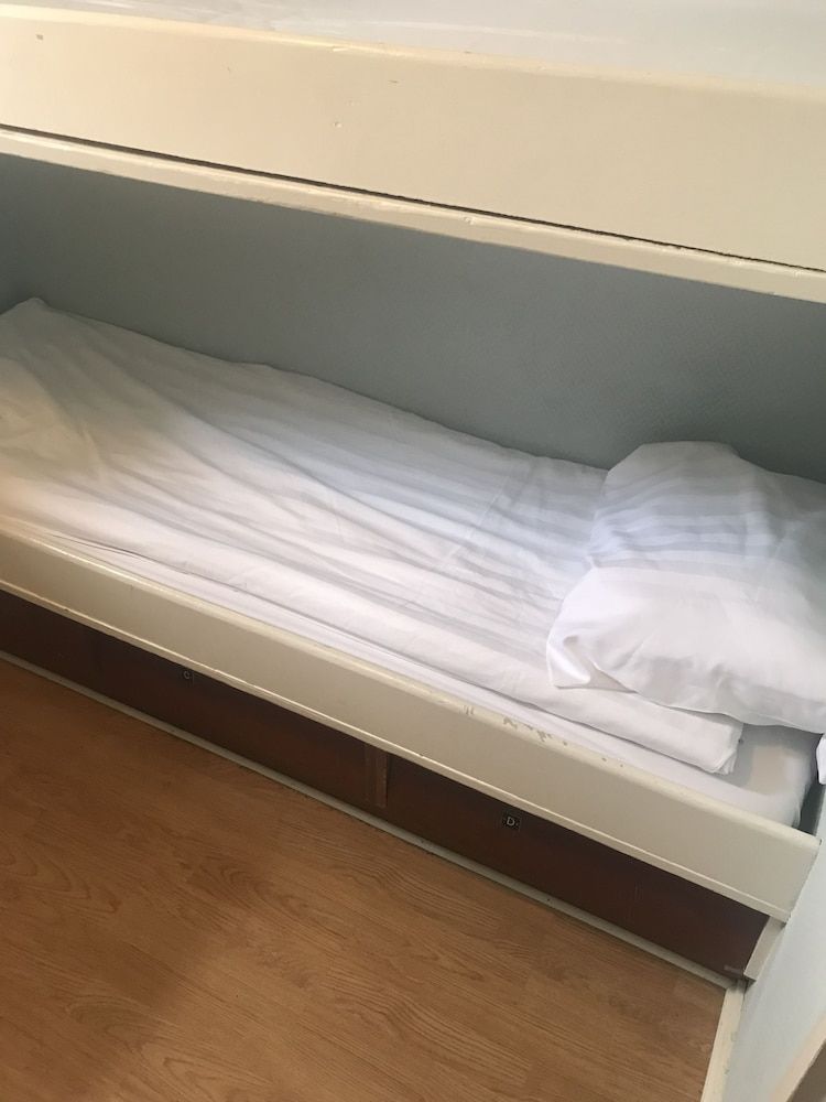 undefined Gustaf Af Klint 10