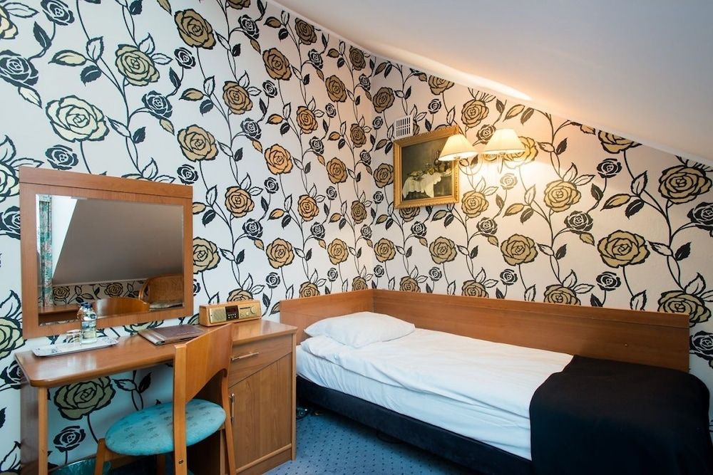 undefined West Hotel