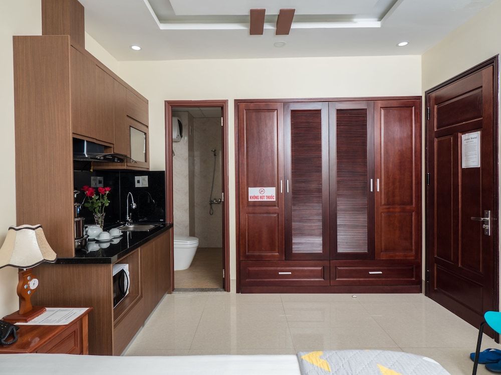 Johnny Hotel Deluxe Suite, City View 5