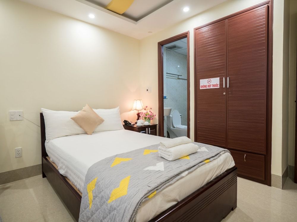 undefined Johnny Hotel 5