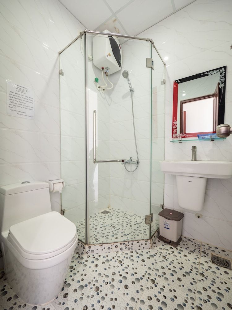 Johnny Hotel Family Apartment, City View 7