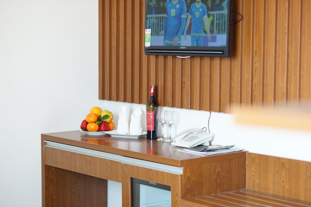 GIC Land 2 Hotel Deluxe Triple Room 6