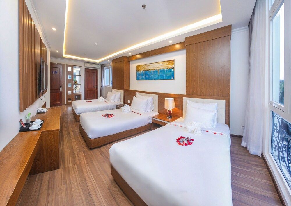 undefined GIC Land 2 Hotel 7