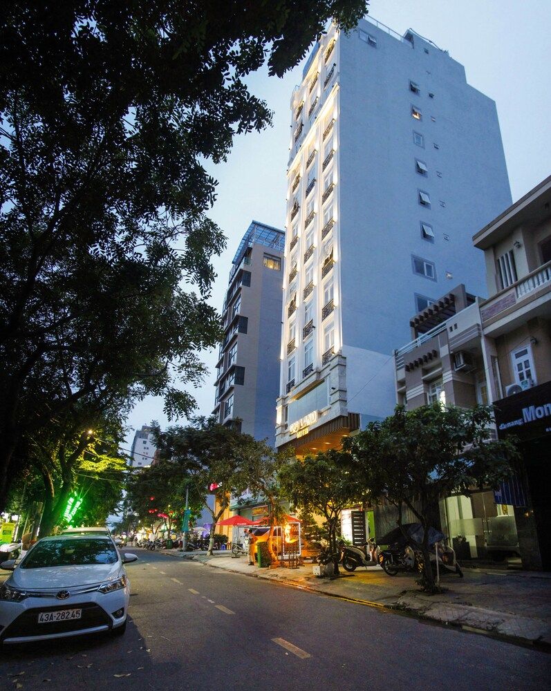 undefined GIC Land 2 Hotel