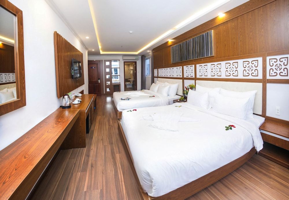 GIC Land 2 Hotel Family Quadruple Room, 2 Queen Beds, Non Smoking, Partial Ocean View 9