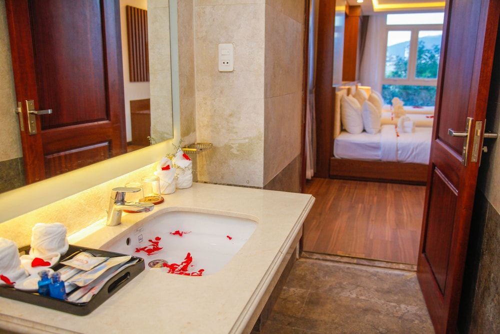 GIC Land 2 Hotel Suite Double 6