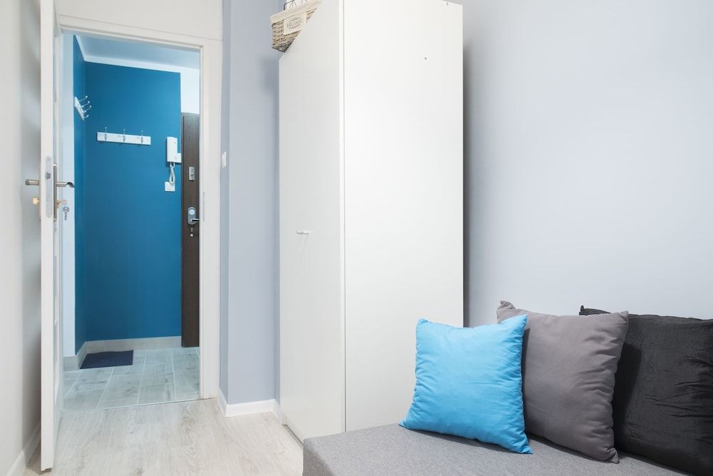 undefined Variete Station 7