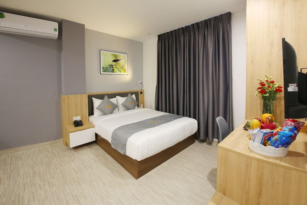 Davue Hotel Da Nang Superior Double Room, 1 King Bed 3