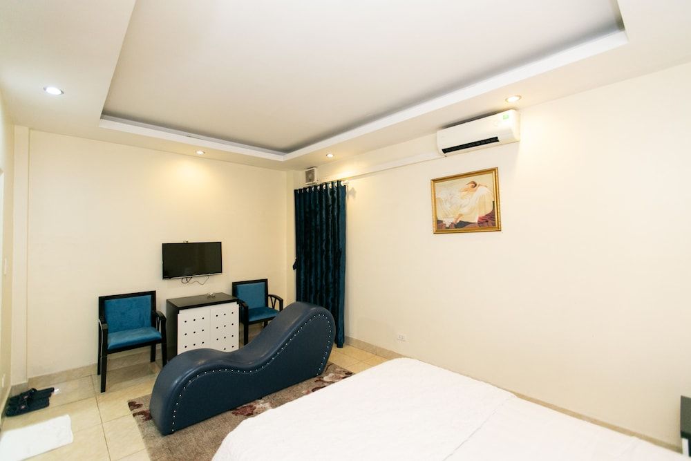 Hoa Lan Hostel Classic Double Room, 1 Queen Bed 5
