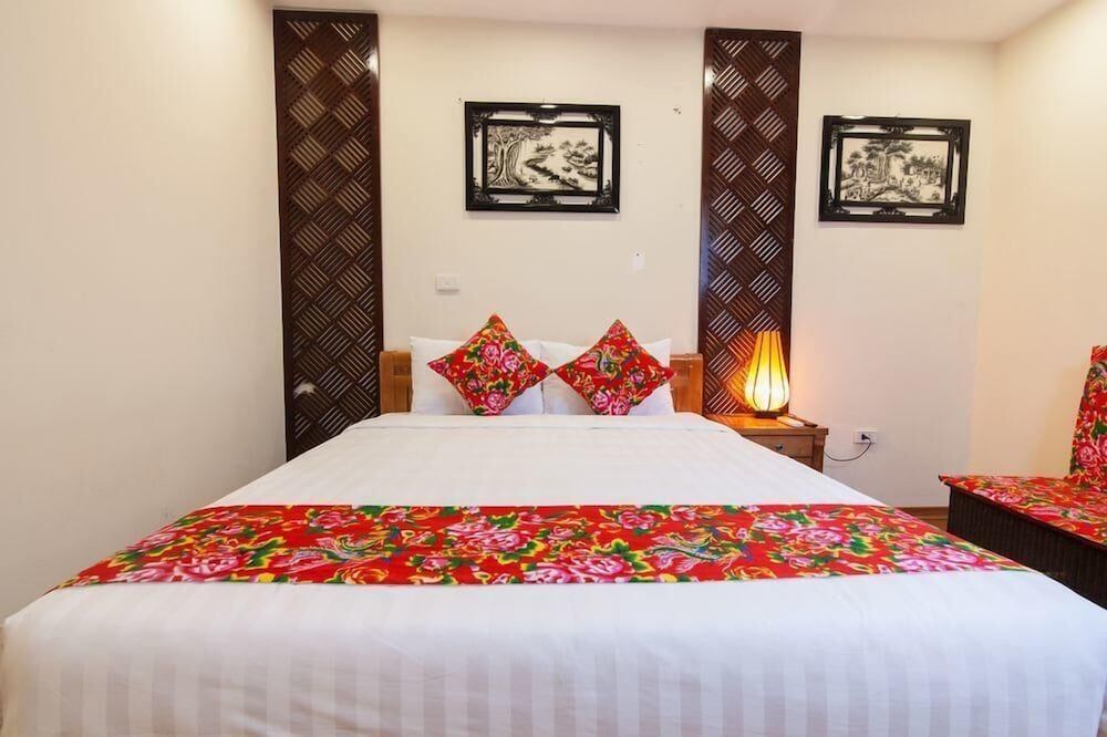 undefined Dollar Homestay & Travel 9