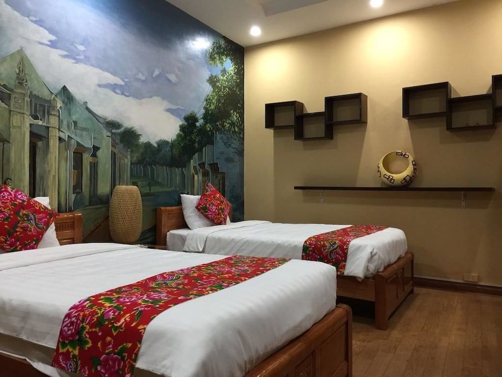 undefined Dollar Homestay & Travel 2