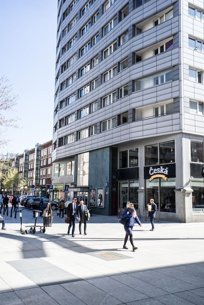 undefined Elegant Apartment Panoramic 3