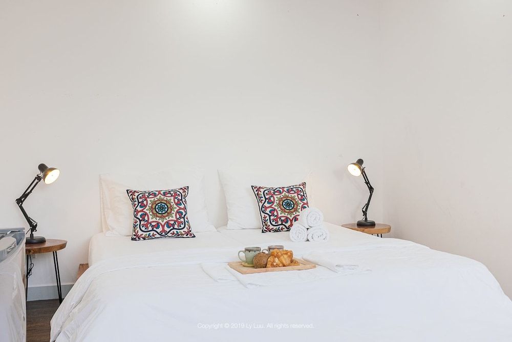 undefined Justay Bui Vien 4