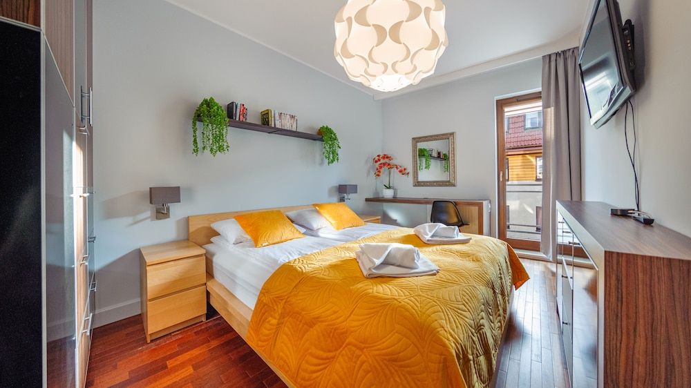 Apartament (50 C)