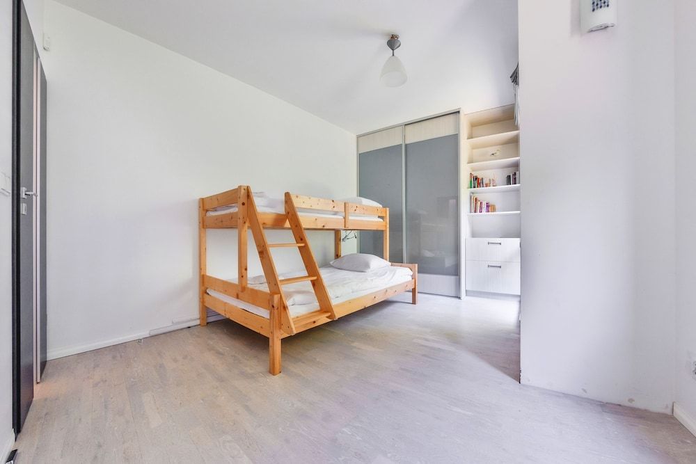 Apartment (B1)
