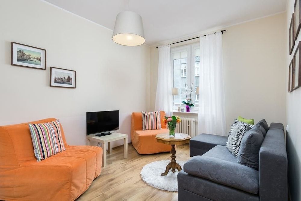 undefined Elite Apartments Sunflower Center 8