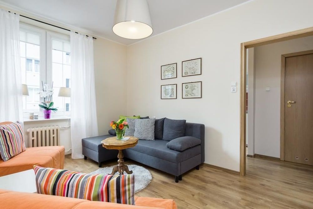 undefined Elite Apartments Sunflower Center 6