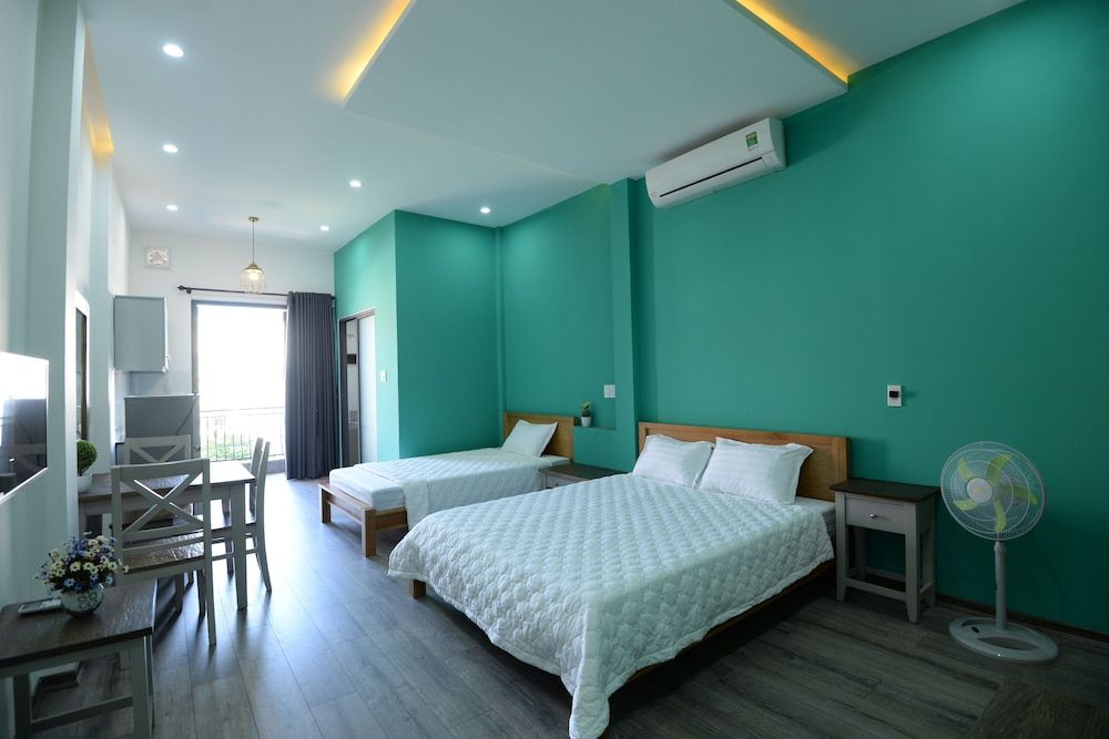 Bobo House Green Studio 8