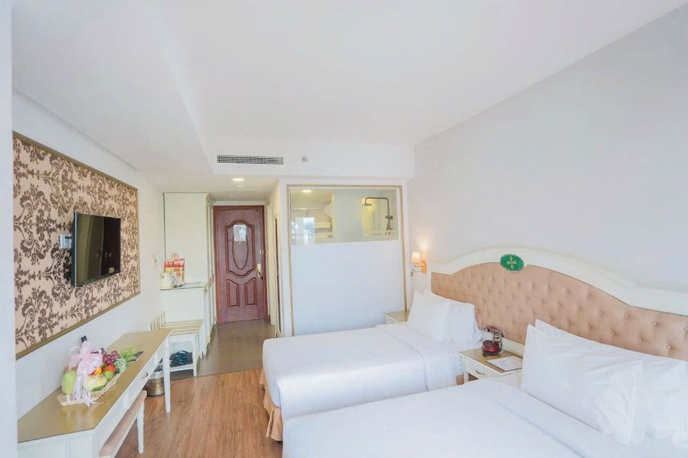 Senior Deluxe Twin Room, Bathtub