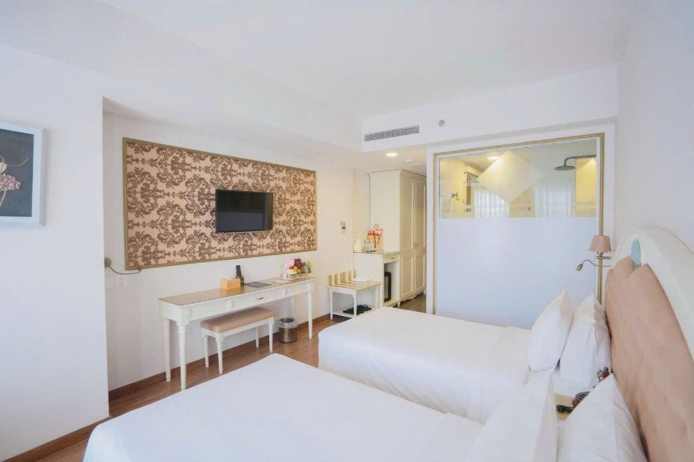 Deluxe Twin Room, City View