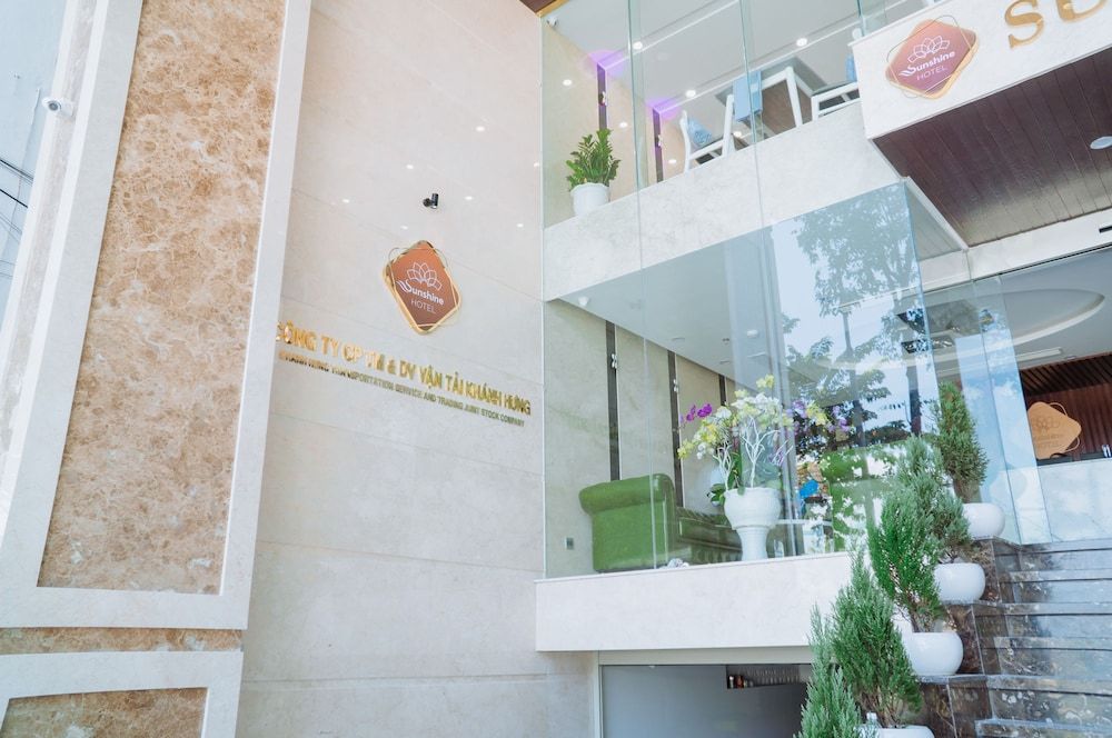 undefined Sunshine Hotel