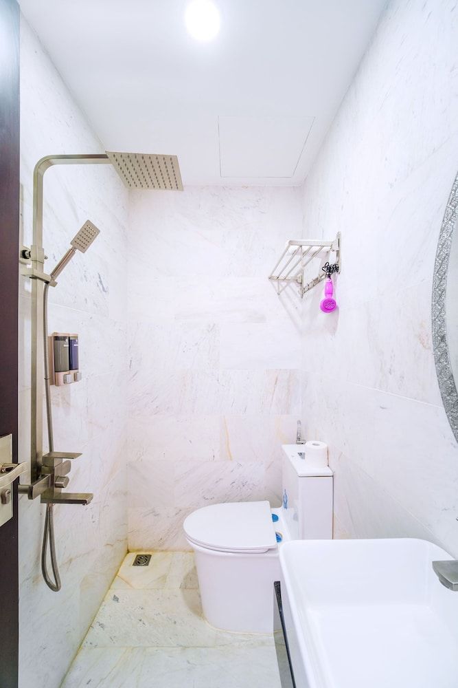 Sunshine Hotel Single Room 7