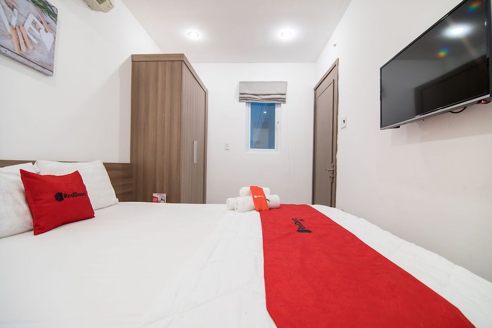 undefined Reddoorz Plus Near Tan Dinh Market 3