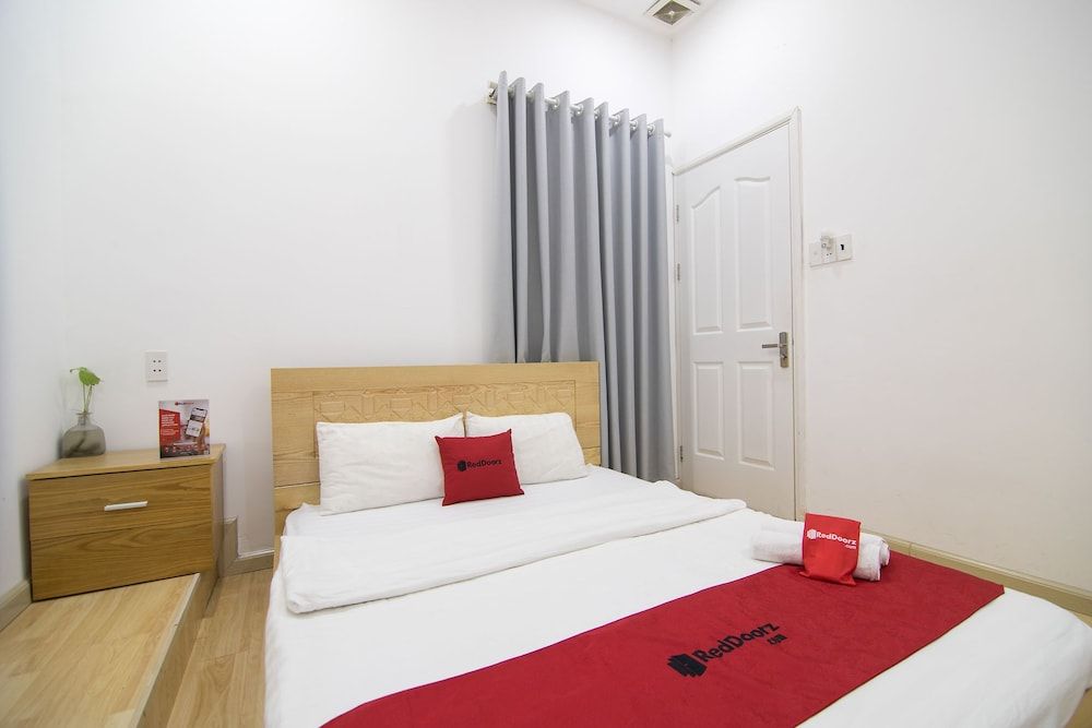 Reddooz Near Nguyen Hue Walking Street 2 - Hostel Double Room 9