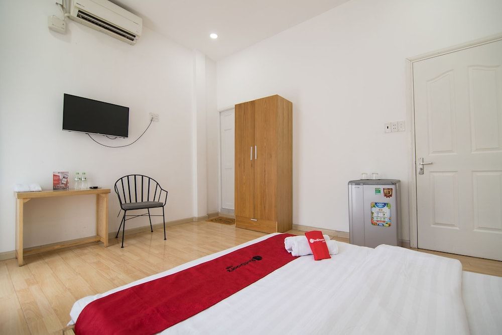 Reddooz Near Nguyen Hue Walking Street 2 - Hostel Double Room 5